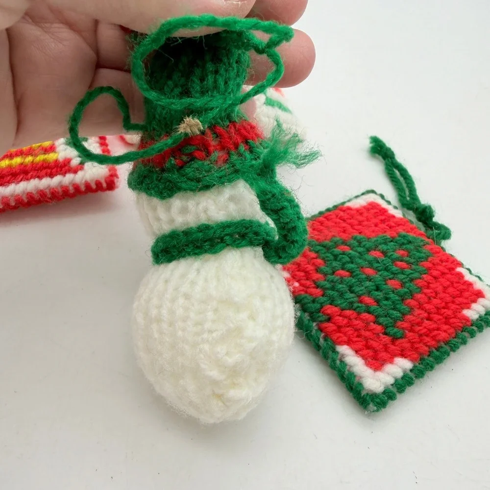 VTG Handmade Christmas Needdepoint Ornaments Set 4 Plastic Canvas Snowman